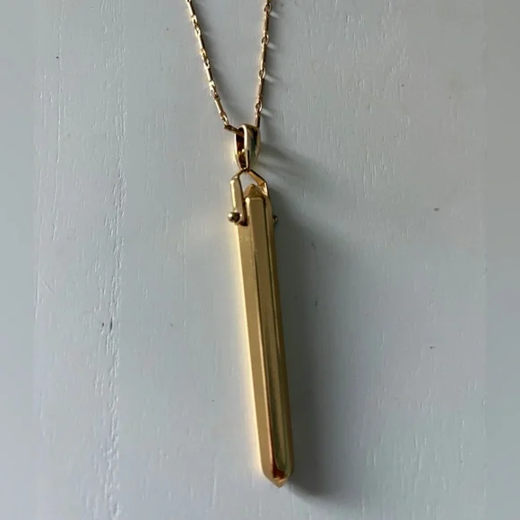 Stella & Dot Gold Rebel Pendant - Picture 2 of 4